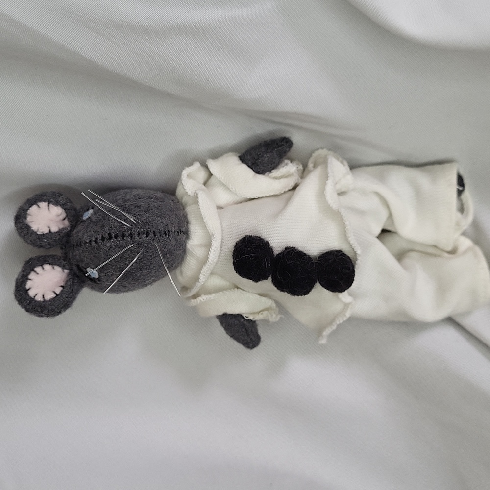 Angelina Ballerina Plush Mouse White Outfit Gray Rat Blue Eyes Pom Pom